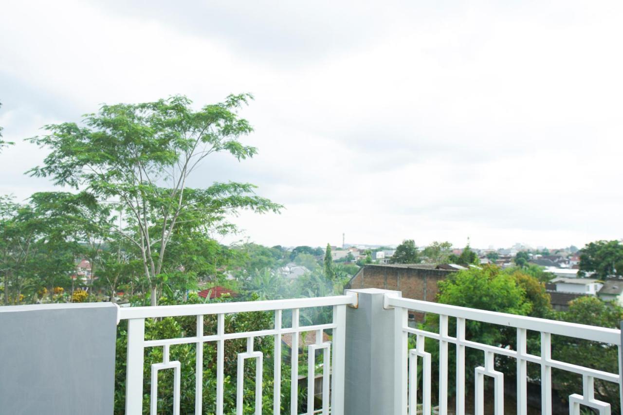 Kost Eksklusif Teduh Salakan Exterior foto