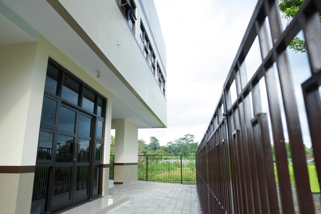 Kost Eksklusif Teduh Salakan Exterior foto